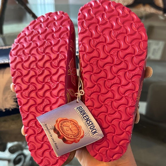 New in Box Birkenstock Dorian Kids Red Paisley Sandals sz 10-10 1/2 ( 28 ) - Picture 8 of 10